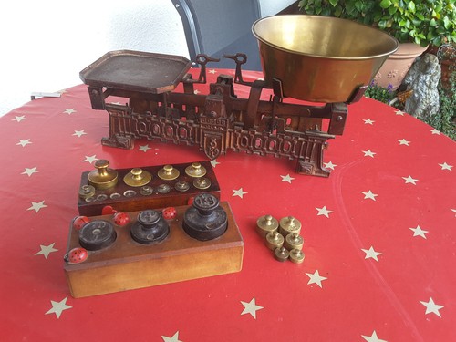 Antike balkenwaage mit - antike,