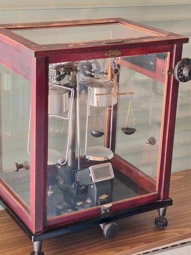 Apothekerwaage messing mit - apothekerwaage,