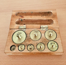 Antiker Messing-Gewichtssatz