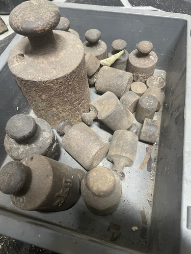 Alte gewichte für waage - gewichte, waage,